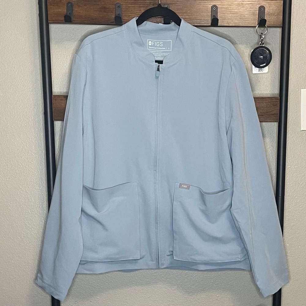 Figs Denver Scrub Jacket Color Chambray Size L